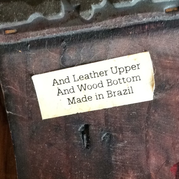 Allison Chase Old School Clogs - Picture 4 of 5